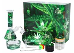 Bong Σετ «StonerDay» με Bong, Δίσκο, Grinder, Σταχτοδοχείο και Βάζο Αποθήκευσης