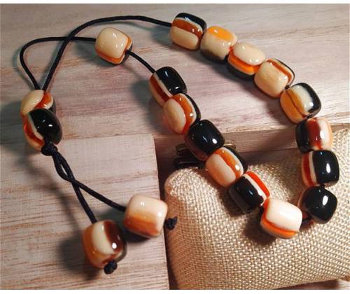 Κομπολόι Χειροποίητο από Μείγμα Κεχριμπαριού με 19 Χάντρες - Εκρού-Μαύρο - Τιμή: 8,90€