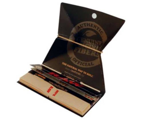 RAW Artesano Black Classic Papers - Raw - King Size Slim with Tips and Tray - Price: 1,90€